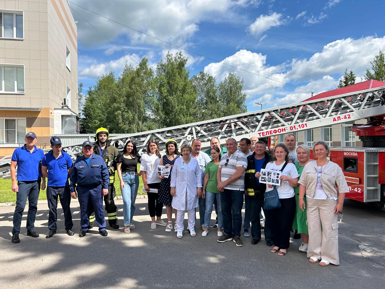 В жаркий период провели познавательные занятия на тему безопасности