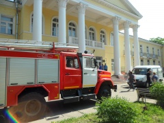 Сотрудники МЧС и добровольцы провели тренировочное мероприятие в реабилитационном центре «Красная Пахра»