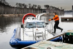 Спасатели обеспечивают безопасность на водоёмах столицы.